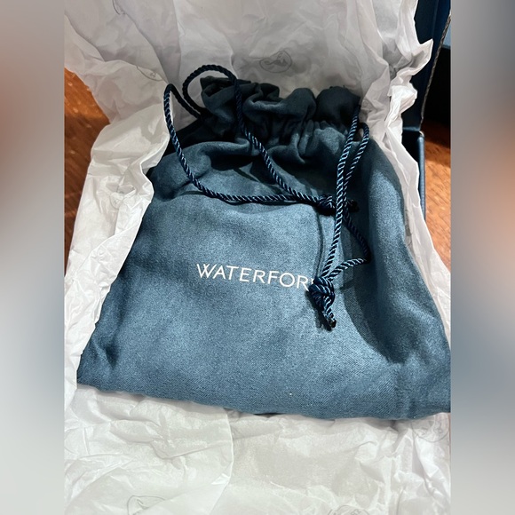 ✨ Waterford Crystal 2024 Annual Origami Cross Ornament, NEW IN BOX ✨ - Picture 12 of 16